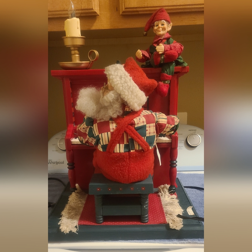 1993 animated sing-along with Santa cassette player